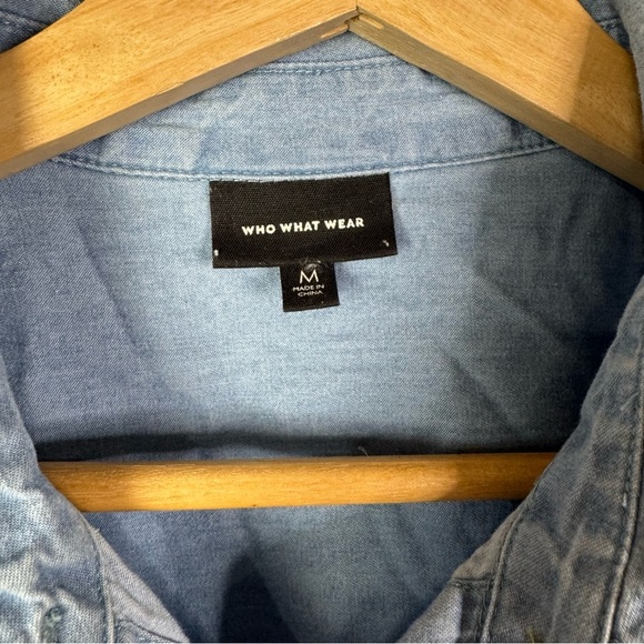 Who What Wear Blue Chambray Ruffle Button Down Short Sleeve M - Picture 4 of 4